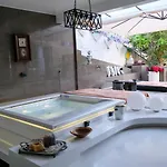 Vip Garden Jacuzzi Seaview In The Hearth Of Downtown Apartment *
