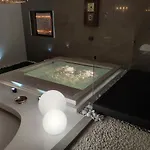 Vip Garden Jacuzzi Seaview In The Hearth Of Downtown Apartment La Spezia